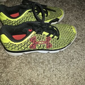 Boys Under Armour shoes size 3
